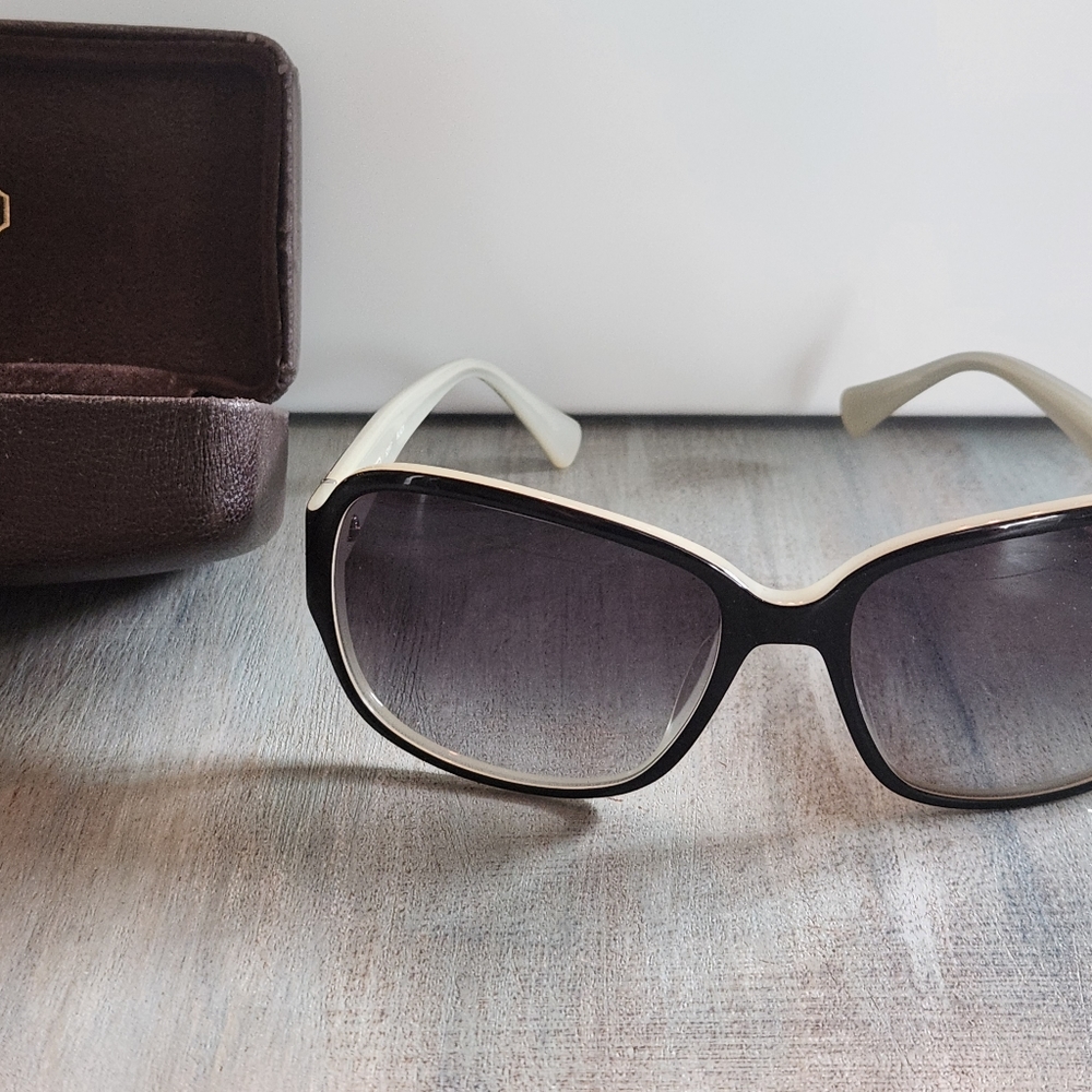 COACH NWT WOMEN'S SUNGLASSES